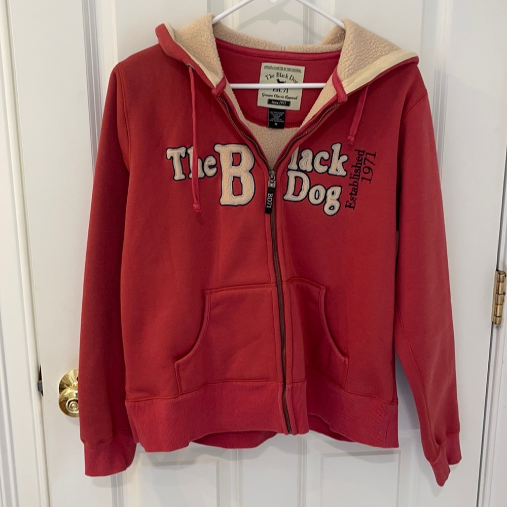 NWOT Black dog sweatshirt. Salmon color. Size M